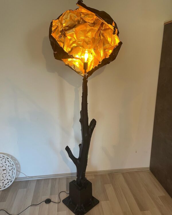 Stehlampe „Black Rose“